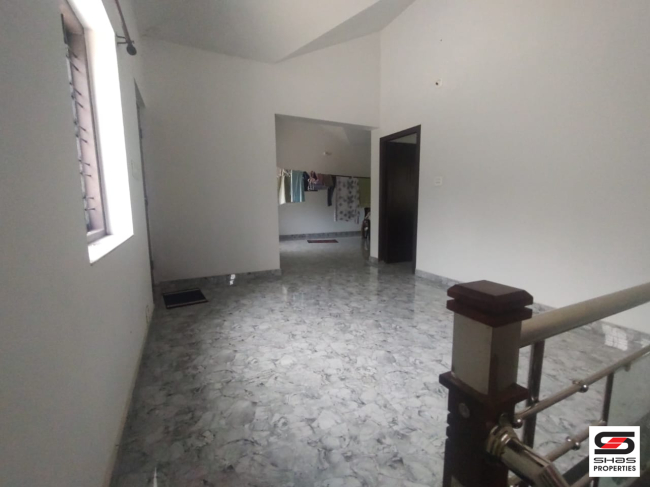 4 BHK house for sale in Sreekrishnapuram, Palakkad