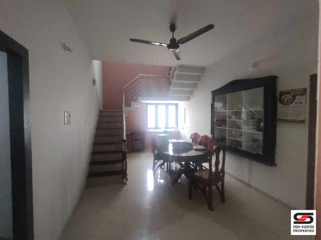 4 BHK house for sale in Sreekrishnapuram, Palakkad