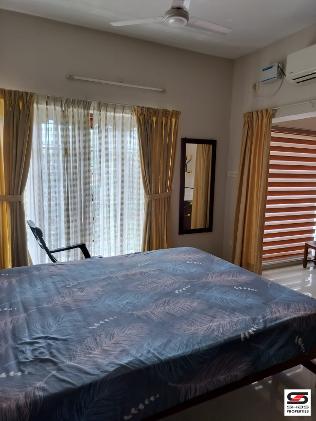 Furnished 4 BHK house for sale near Vyttila, Kochi