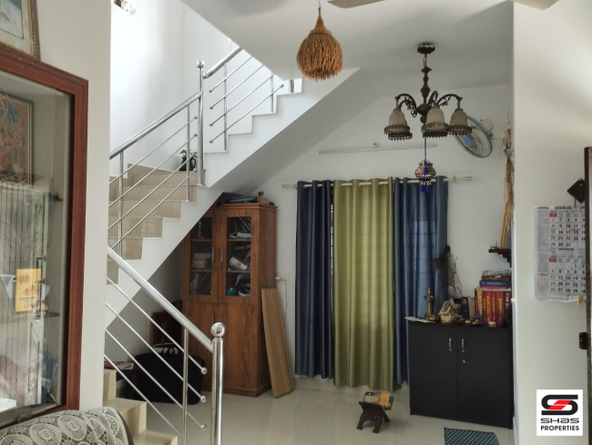 3 BHK house for sale in Eroor, Kochi