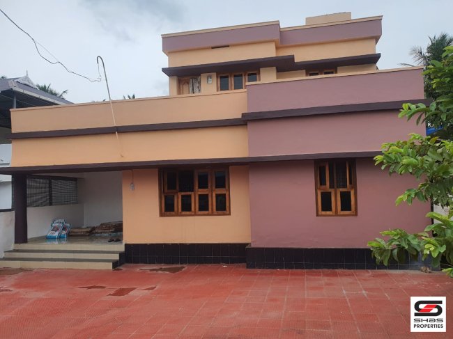 4 BHK house for sale in Kollengode, Palakkad