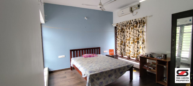 4 BHK house for sale in Panangad, Kochi