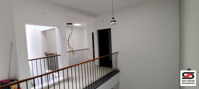 4 BHK house for sale in Panangad, Kochi