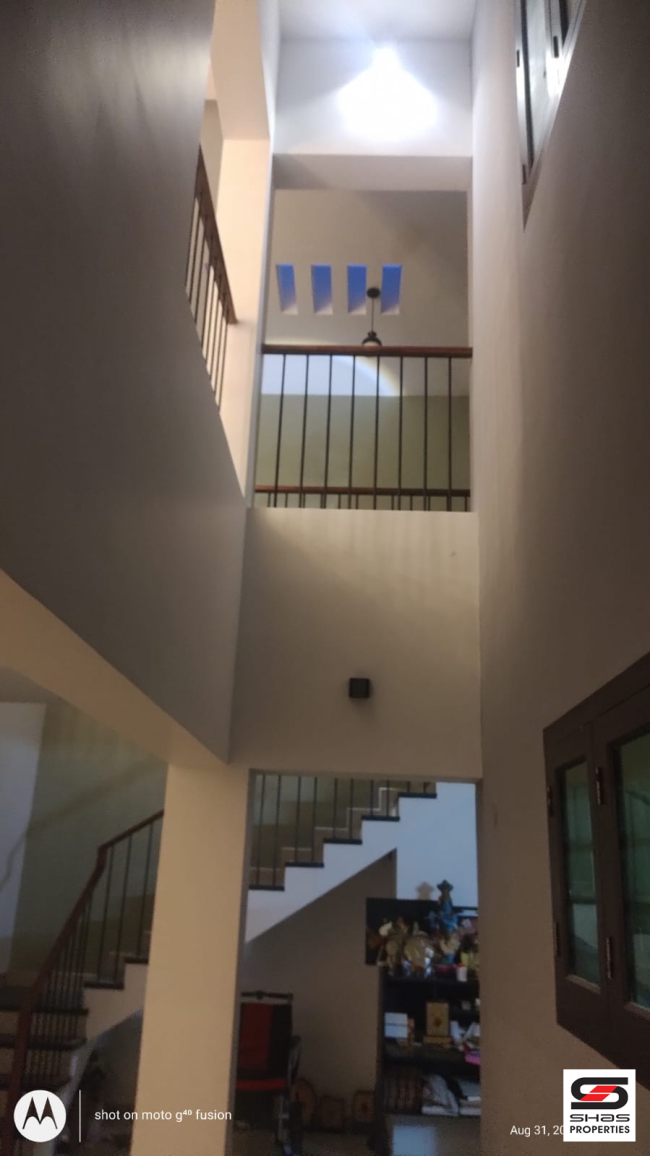 4 BHK house for sale in Panangad, Kochi