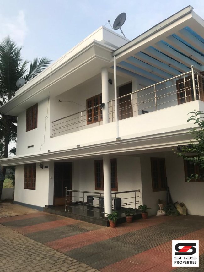 3 BHK house for sale in Kannadi, Palakkad