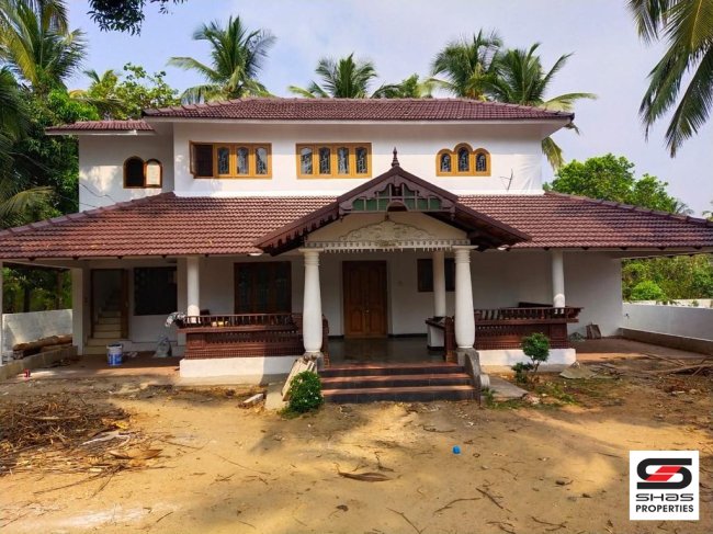 4 BHK house for sale in Kallekkad, Palakkad