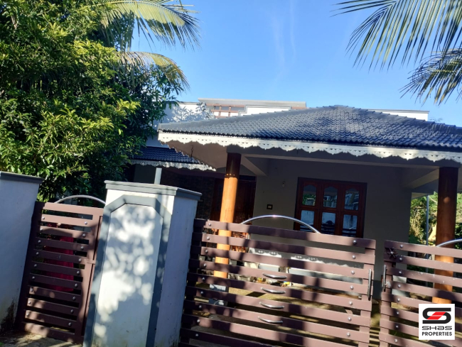 2 BHK house for sale near Muttikulangara, Palakkad