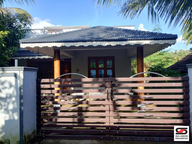 2 BHK house for sale near Muttikulangara, Palakkad