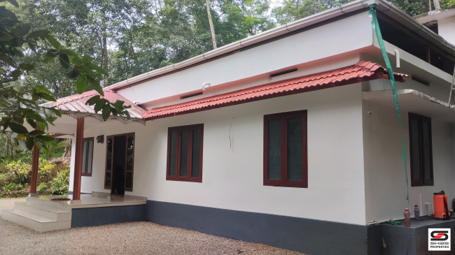 Land with old house for sale in Chemberi, Kannur