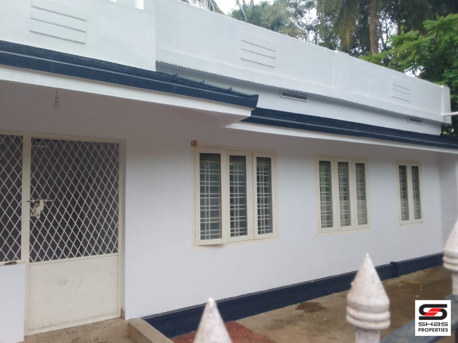 2 BHK house for sale in Deshamangalam, Thrissur