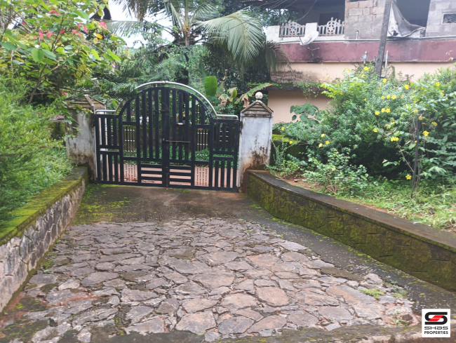Land with house for sale in Vadanamkurussi, Palakkad