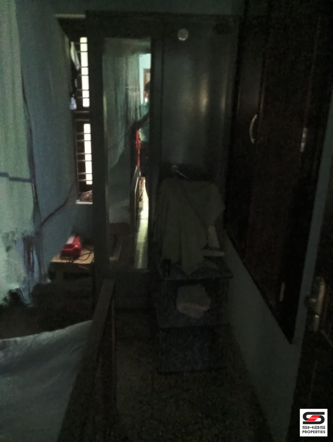 Land with house for sale in Vadanamkurussi, Palakkad