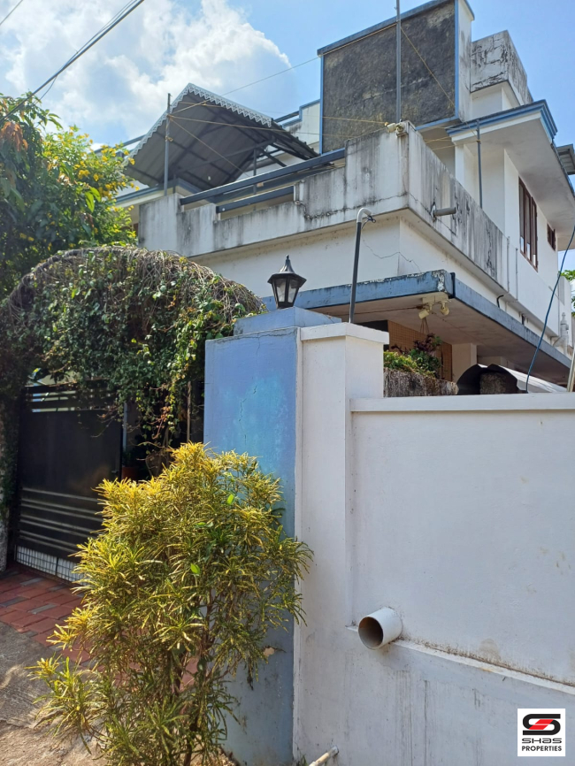 5 BHK house for sale in Muvattupuzha, Kochi