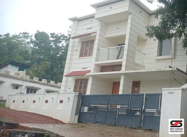 New 4 BHK house for sale in Cherukulam, Kozhikode