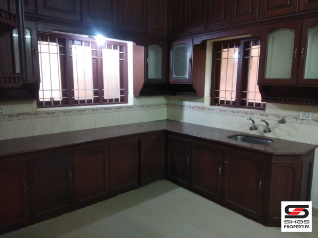 4 BHK house for sale in Kakkanad, Kochi