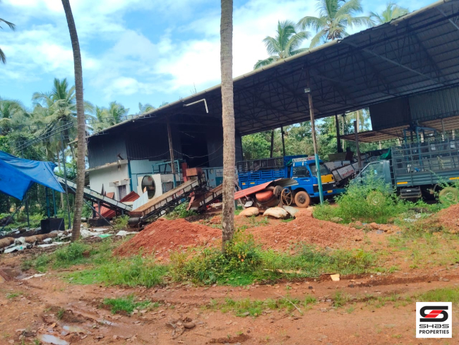 Land with godown for sale in Moorkkanad, Malappuram