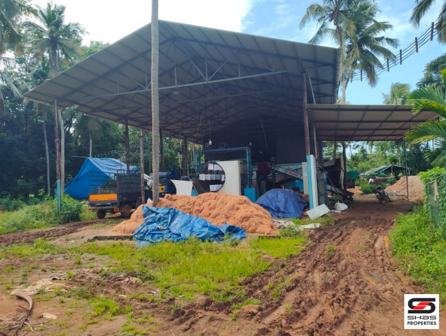 Land with godown for sale in Moorkkanad, Malappuram
