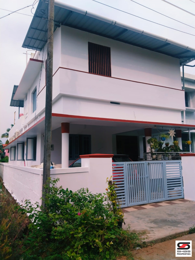 3 BHK house for sale in Puduppariyaram, Palakkad