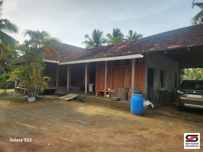 Land with house for sale in Karunagappalli, Kollam