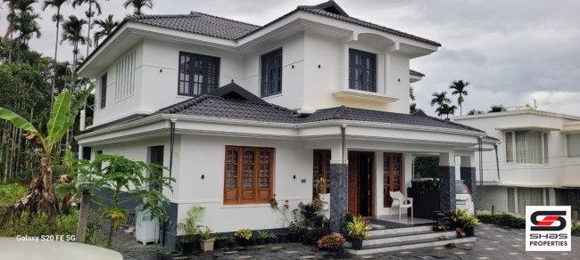 5 BHK house for sale in Sulthan Bathery, Wayanad