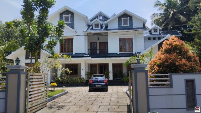 Furnished villa for sale in Poothappara, Kannur