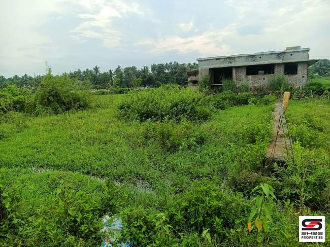 Plot for sale in Pezhumkara, Palakkad