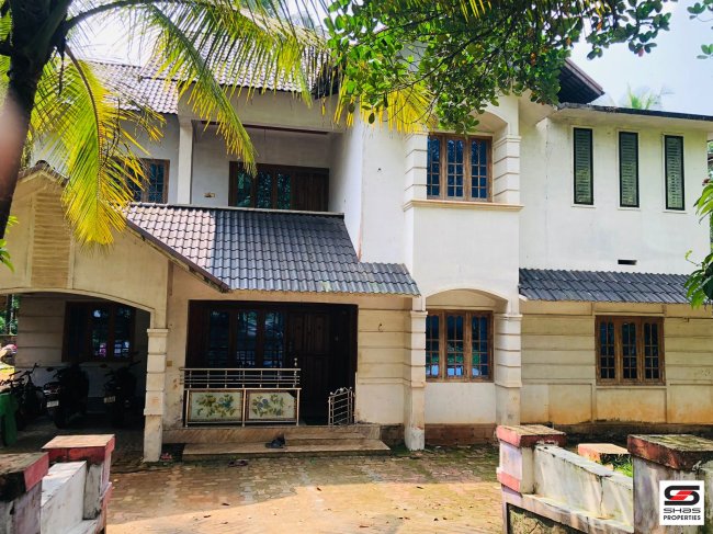 7 BHK house for sale in Pattambi, Palakkad