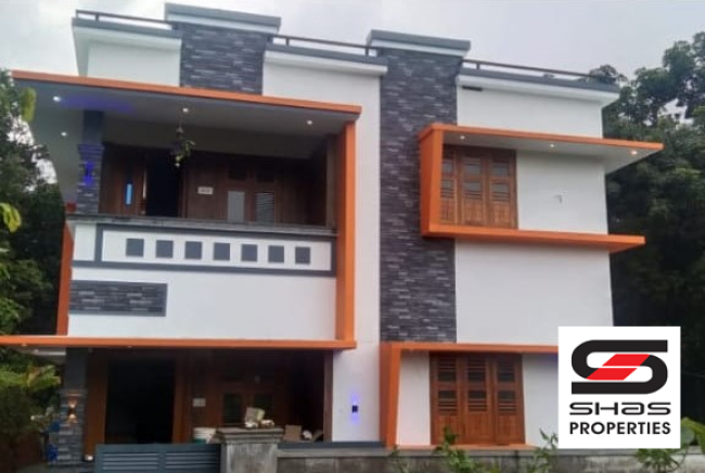 Land with house for sale in Sreekrishnapuram, Palakkad