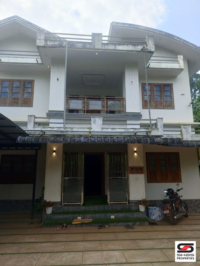 5 BHK house for sale in Peruvamba, Kannur