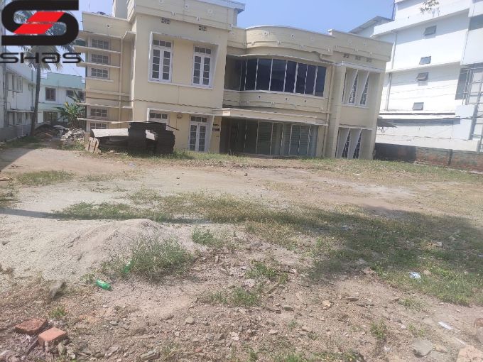 Commercial plot with house for sale in Kesavadasapuram, Trivandrum