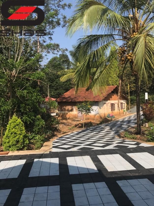 Agricultural land with houses for sale in Nilgiris, Ooty