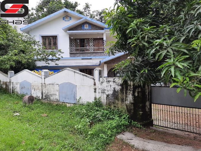 4 BHK house for sale in Ayoor, Kollam