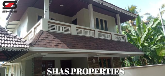 Villa in Elamakkara, Ernakulam for sale