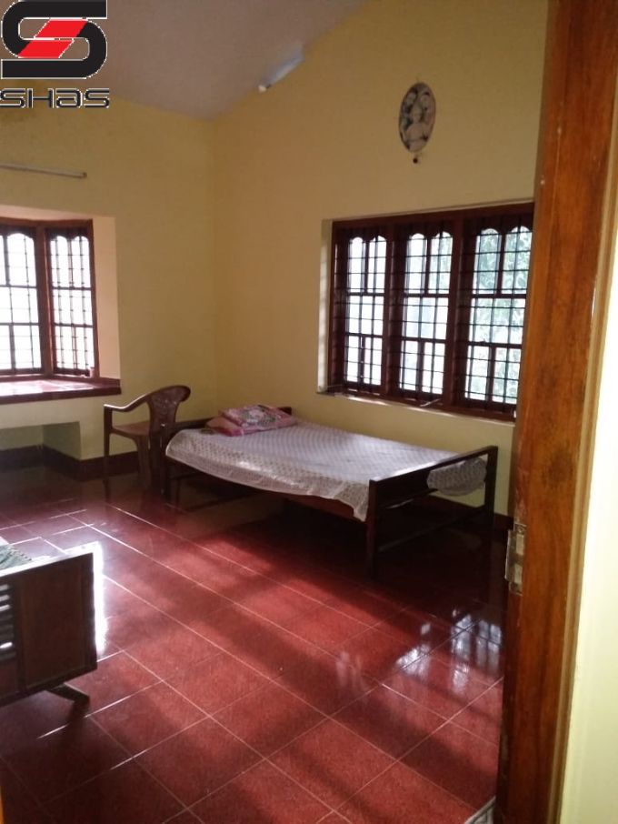 5 BHK house for sale in Pullurampara, Kozhikode Kerala