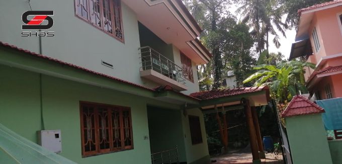 4 BHK house for sale in Chirakkal, Kannur