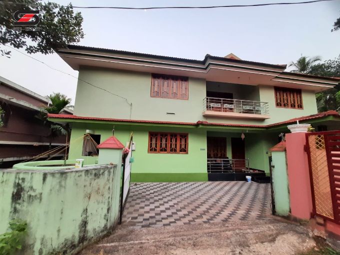 4 BHK house for sale in Puthiyatheru, Kannur