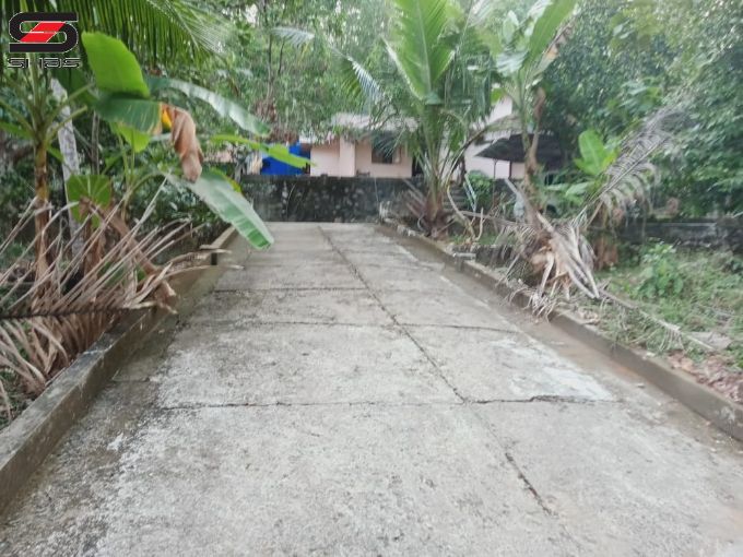 Plot for sale in Karoor, Kottayam